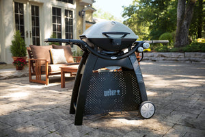 Weber Q3200 液体丙烷烤架，白色